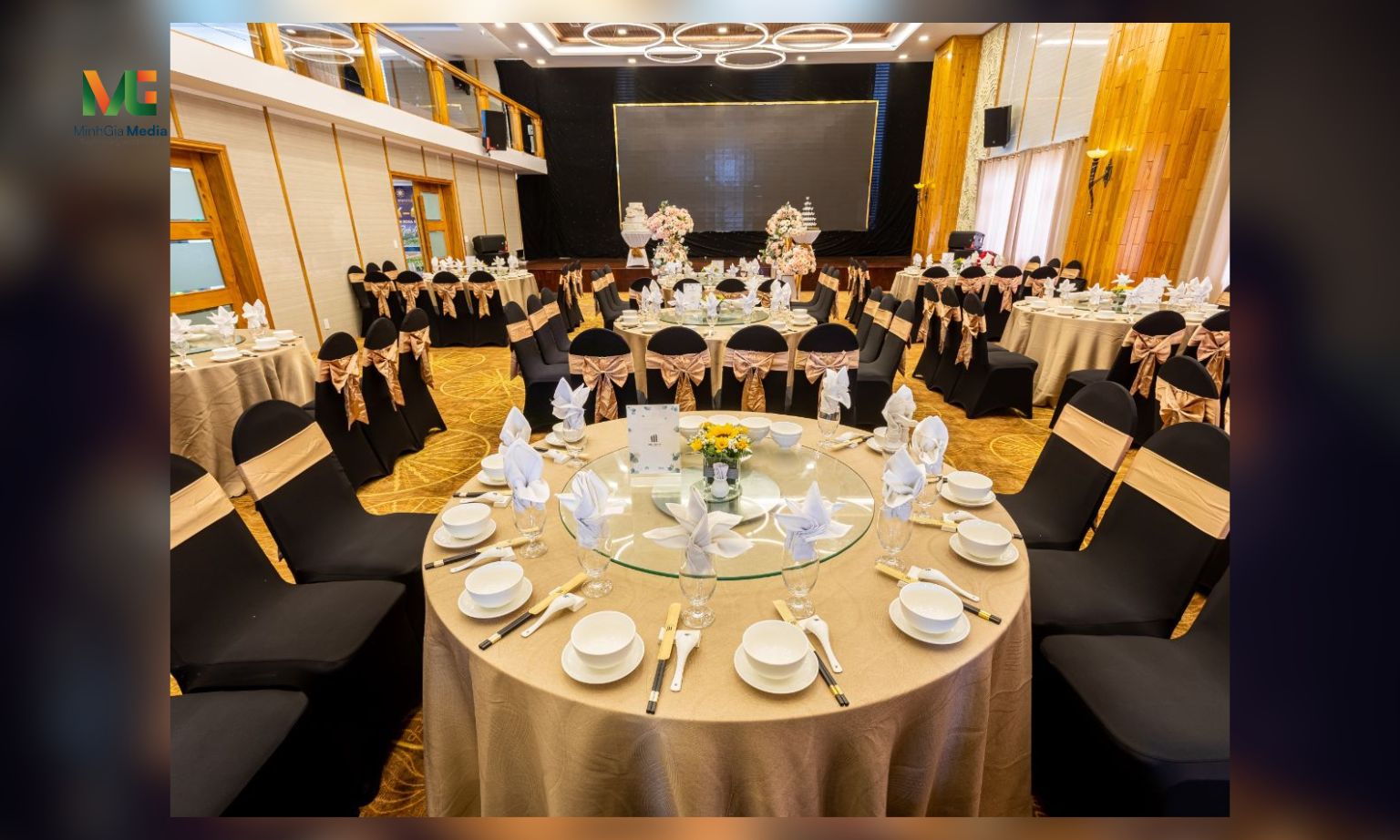 Xu hướng đặt tiệc liên hoan cuối năm theo phong cách riêng Xu hướng đặt tiệc liên hoan cuối năm theo phong cách riêng