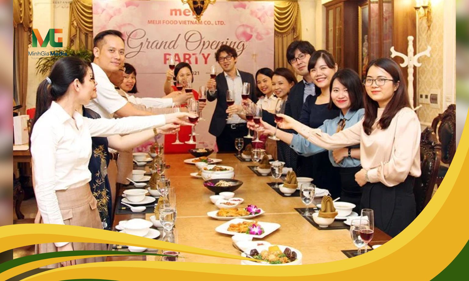 Các hoạt động thường thấy trong tiệc tất niên Các hoạt động thường thấy trong tiệc tất niên